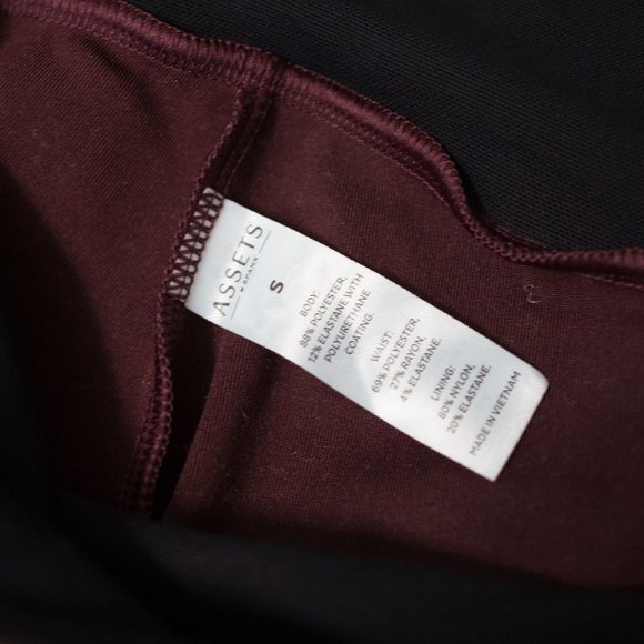 Spanx Assets Red Wine Faux Leather Leggings Small - Picture 13 of 14